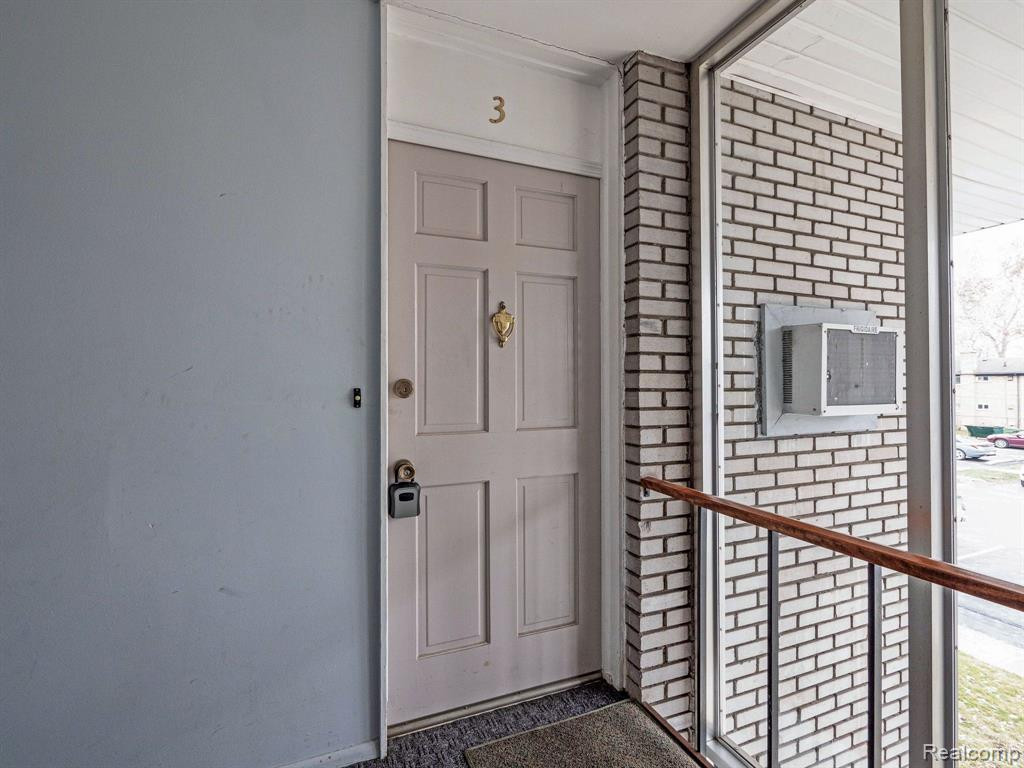 4030 W 13 MILE Road, H3, Royal Oak, MI 48073 — Photo 4