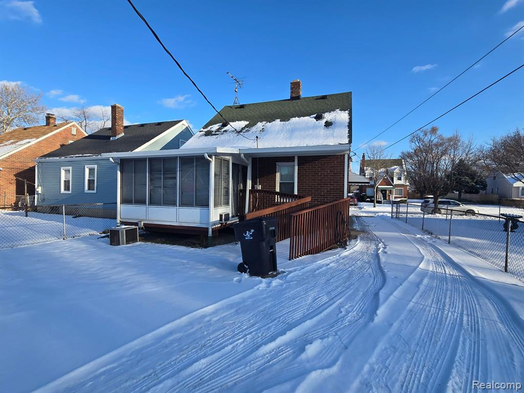 2474 S DEACON Street, Detroit, MI 48217 — Photo 3