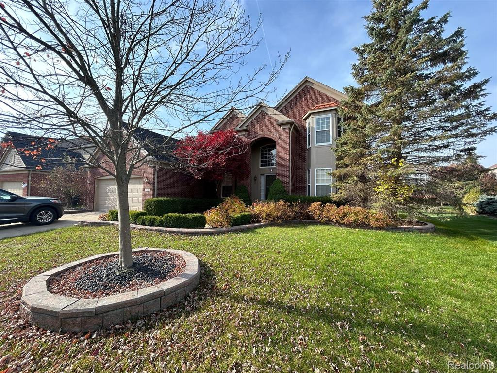 49100 RUNNING TROUT Lane, Northville, MI — Photo 2