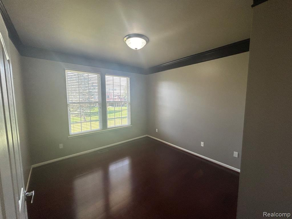 49100 RUNNING TROUT Lane, Northville, MI — Photo 25