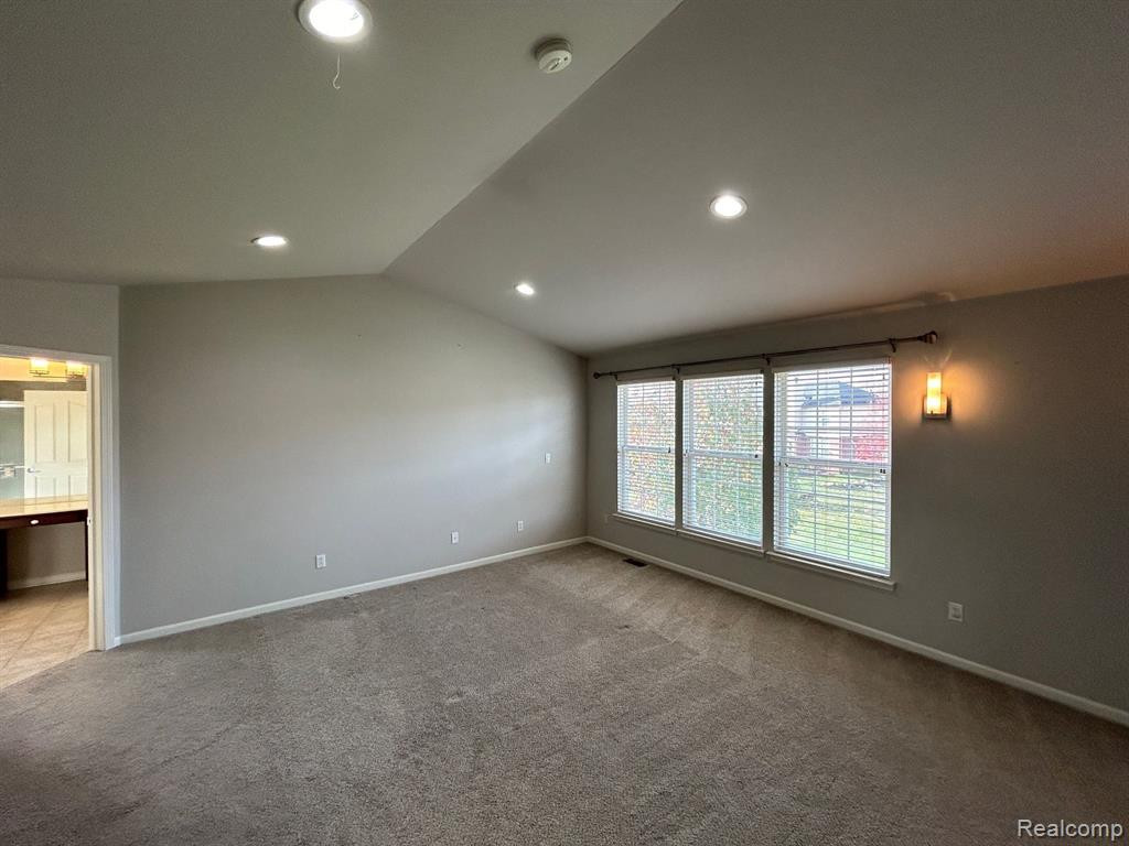 49100 RUNNING TROUT Lane, Northville, MI — Photo 36