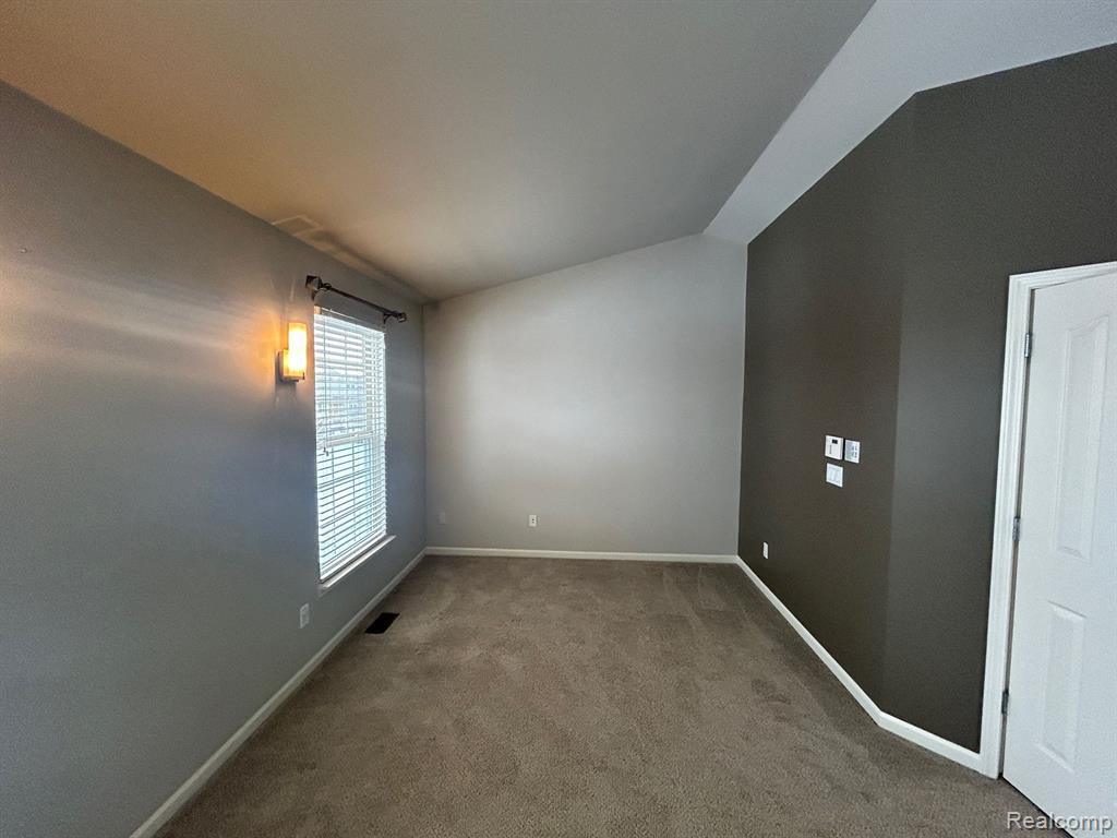 49100 RUNNING TROUT Lane, Northville, MI — Photo 38