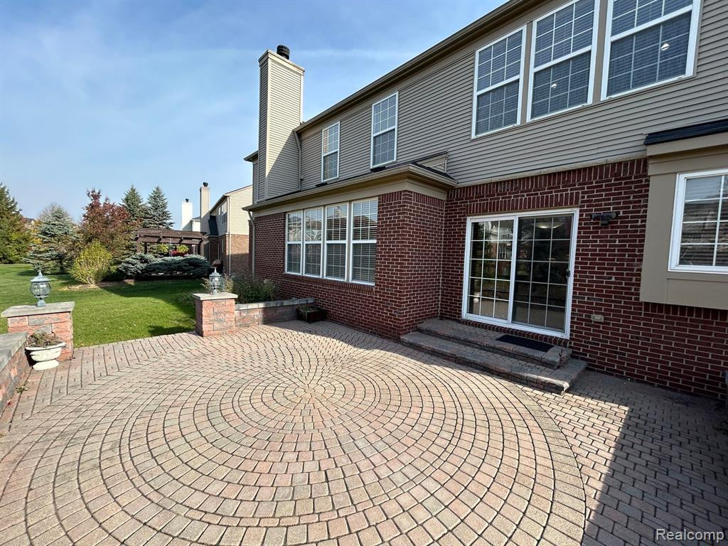 49100 RUNNING TROUT Lane, Northville, MI — Photo 59