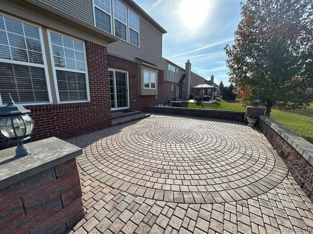 49100 RUNNING TROUT Lane, Northville, MI — Photo 60