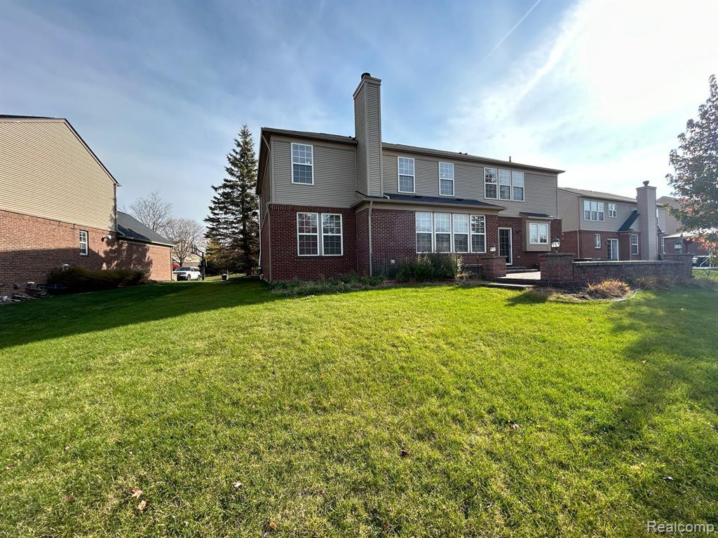 49100 RUNNING TROUT Lane, Northville, MI — Photo 63