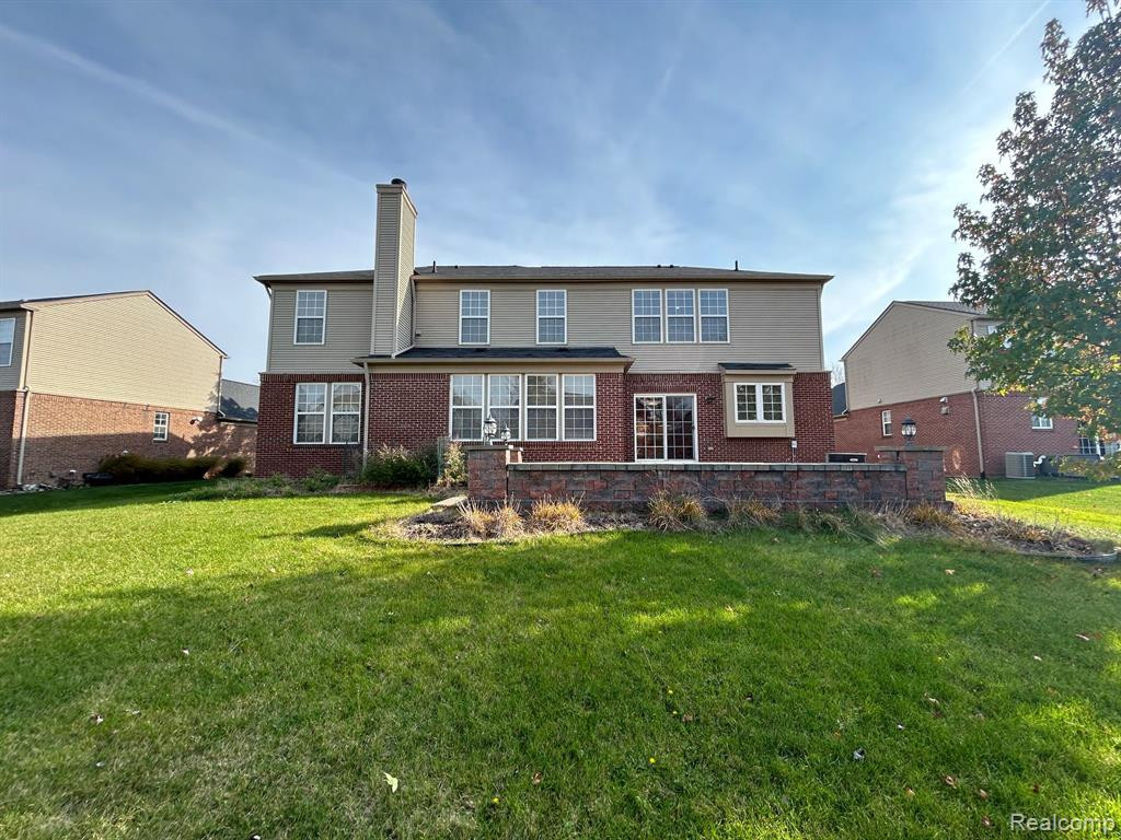 49100 RUNNING TROUT Lane, Northville, MI — Photo 64