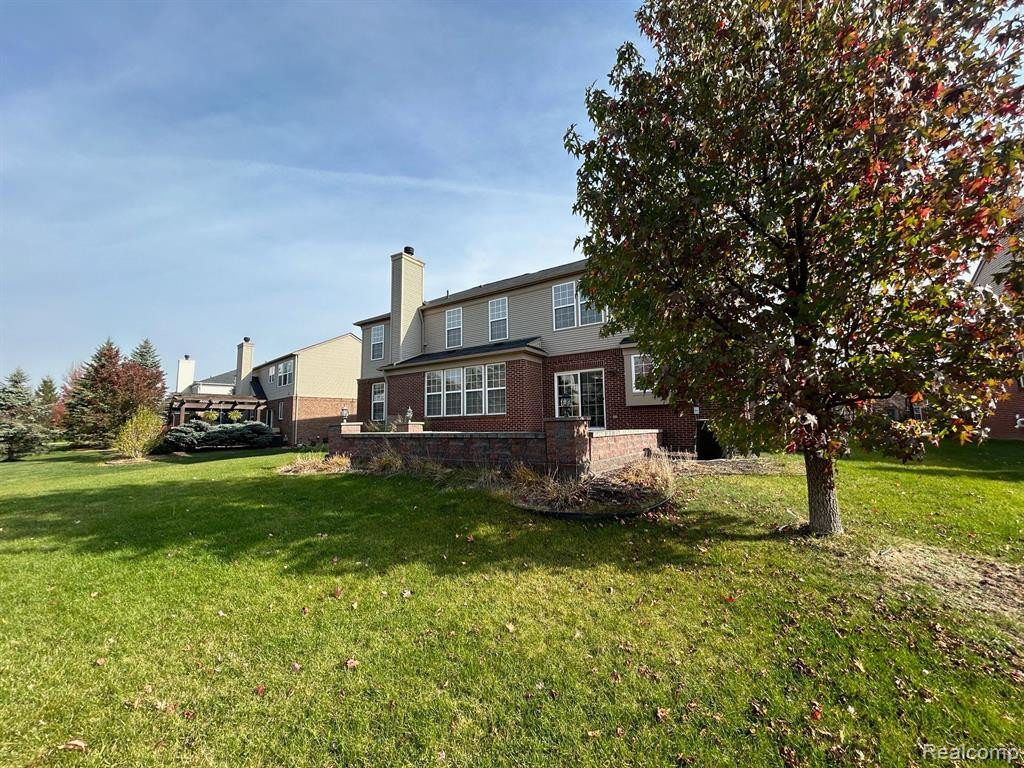 49100 RUNNING TROUT Lane, Northville, MI — Photo 65