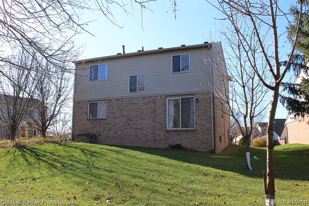 1047 WILDWOOD Lane, Canton, MI 48188 — Photo 3