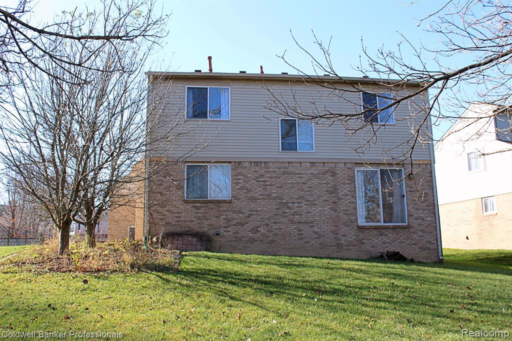 1047 WILDWOOD Lane, Canton, MI 48188 — Photo 4