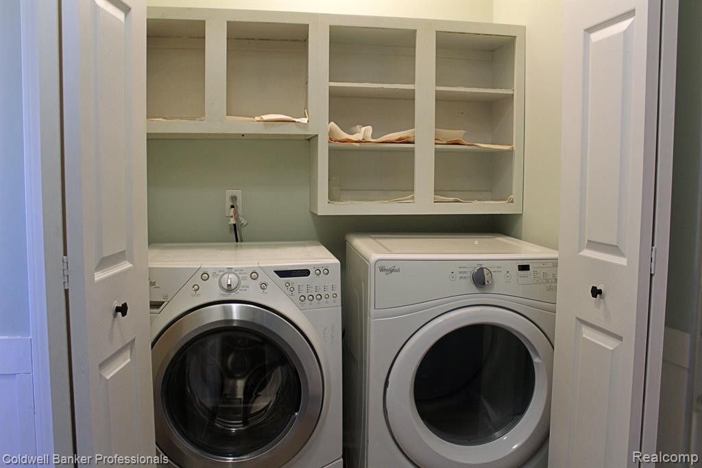 1047 WILDWOOD Lane, Canton, MI 48188 — Photo 8