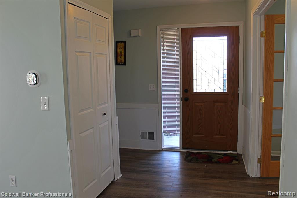 1047 WILDWOOD Lane, Canton, MI 48188 — Photo 14