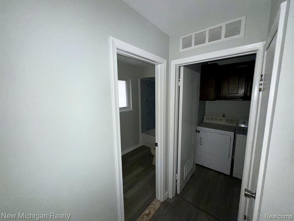 700 CLINTON RIVER Drive, Mount Clemens, MI 48043 — Photo 9