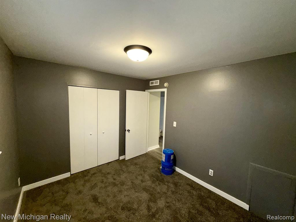 700 CLINTON RIVER Drive, Mount Clemens, MI 48043 — Photo 18