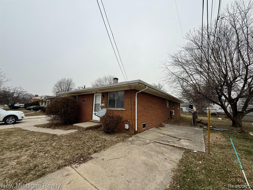 700 CLINTON RIVER Drive, Mount Clemens, MI 48043 — Photo 20