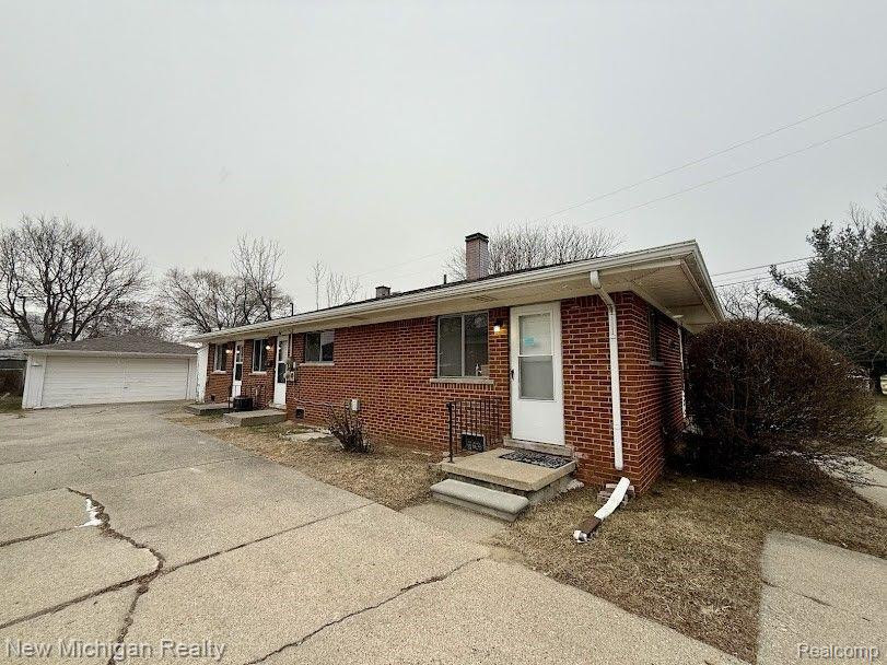 700 CLINTON RIVER Drive, Mount Clemens, MI 48043 — front exterior