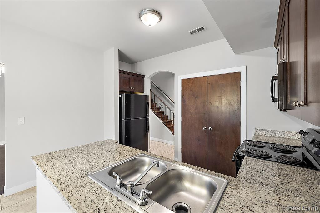 6191 Windemere Lane, Utica, MI 48316 — Photo 20