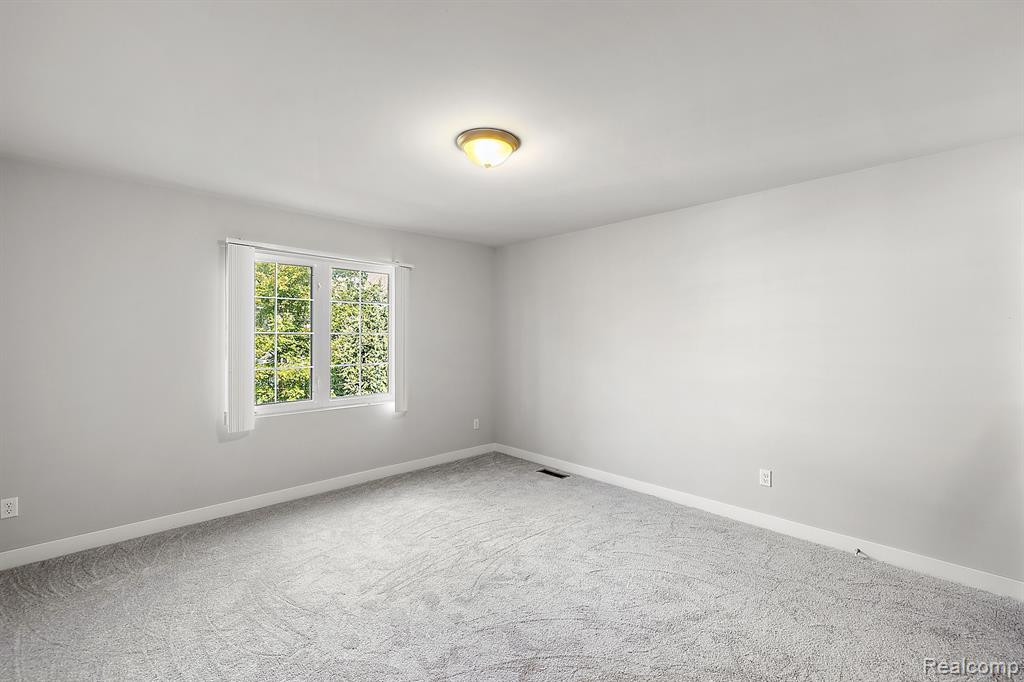 6191 Windemere Lane, Utica, MI 48316 — Photo 32