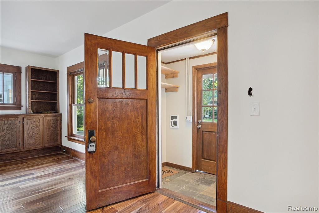1303 BROOKLYN Avenue, Ann Arbor, MI 48104 — Photo 11