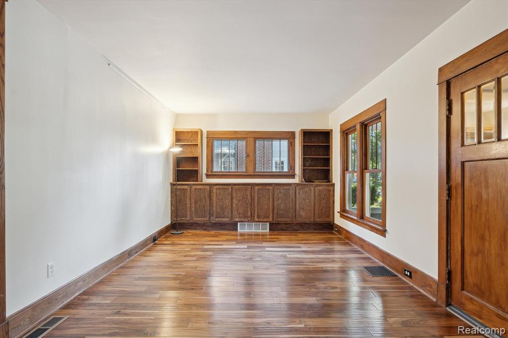 1303 BROOKLYN Avenue, Ann Arbor, MI 48104 — Photo 14