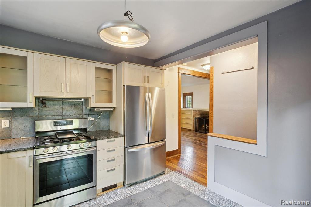 1303 BROOKLYN Avenue, Ann Arbor, MI 48104 — Photo 25