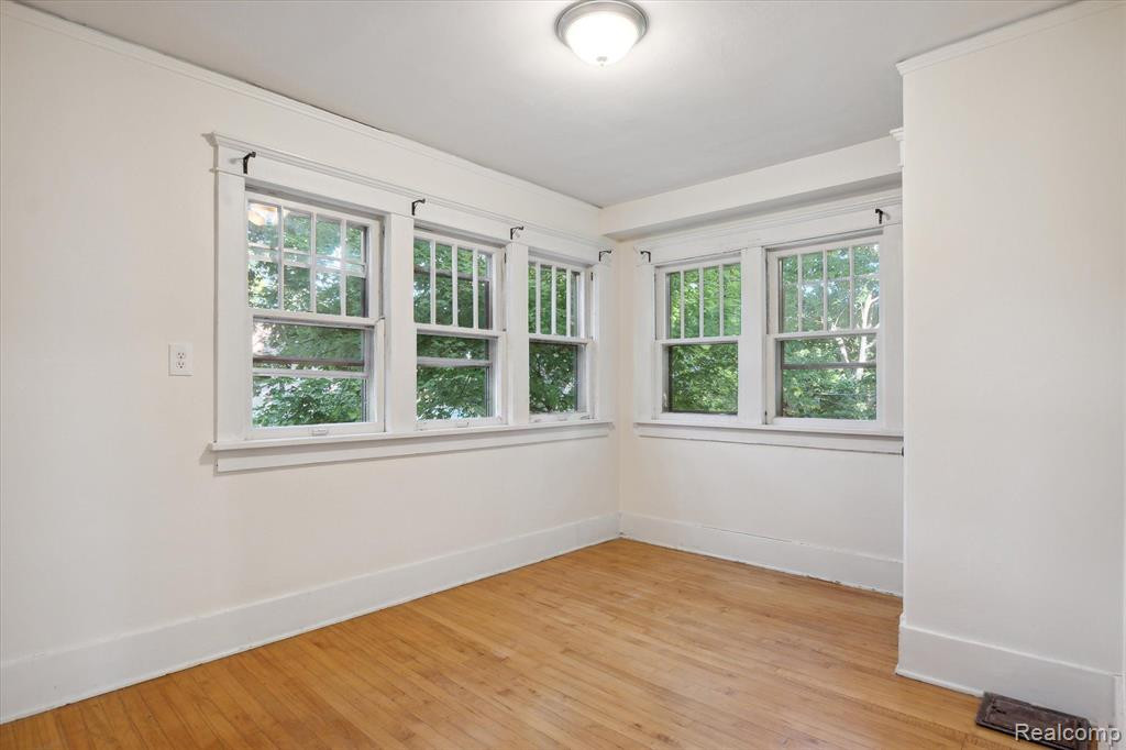 1303 BROOKLYN Avenue, Ann Arbor, MI 48104 — Photo 27