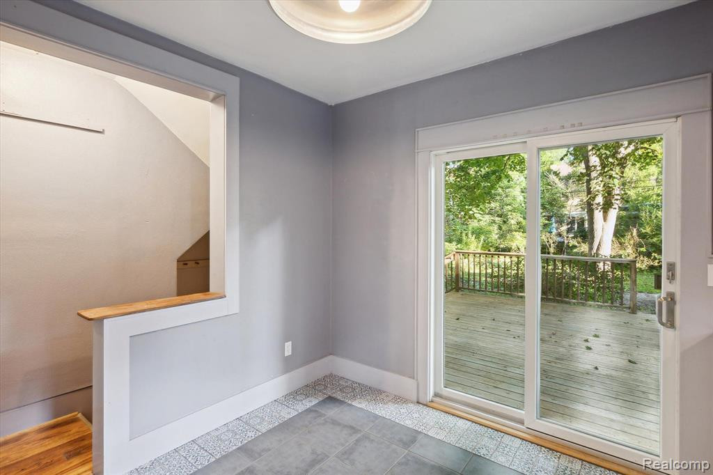 1303 BROOKLYN Avenue, Ann Arbor, MI 48104 — Photo 30