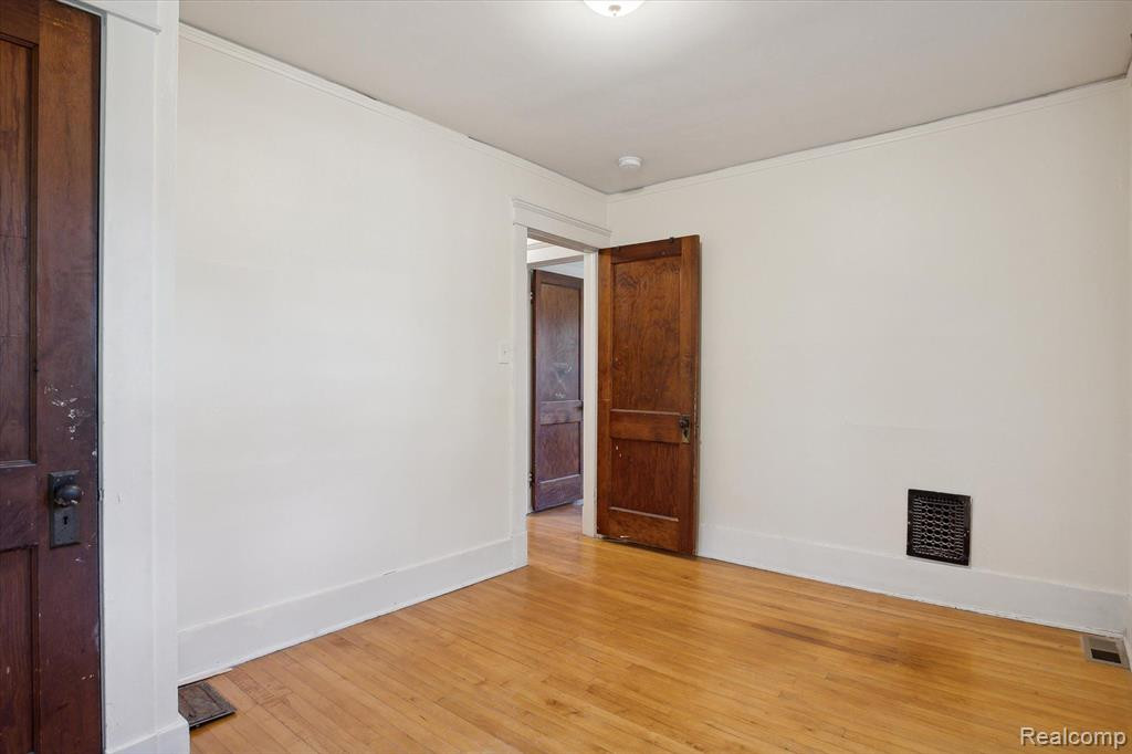 1303 BROOKLYN Avenue, Ann Arbor, MI 48104 — Photo 32