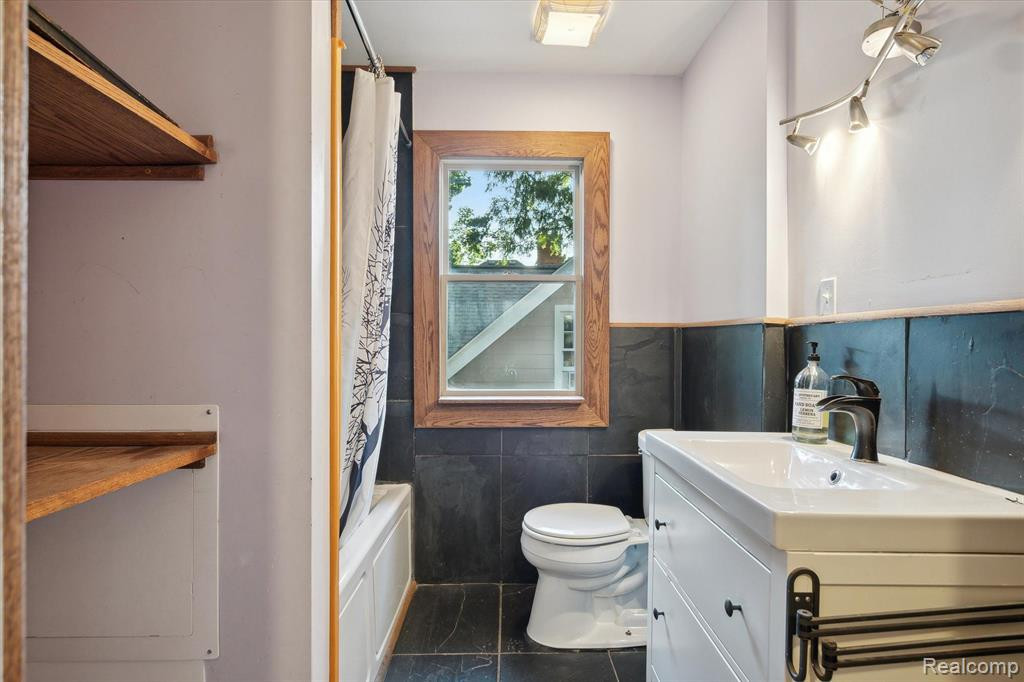 1303 BROOKLYN Avenue, Ann Arbor, MI 48104 — Photo 35