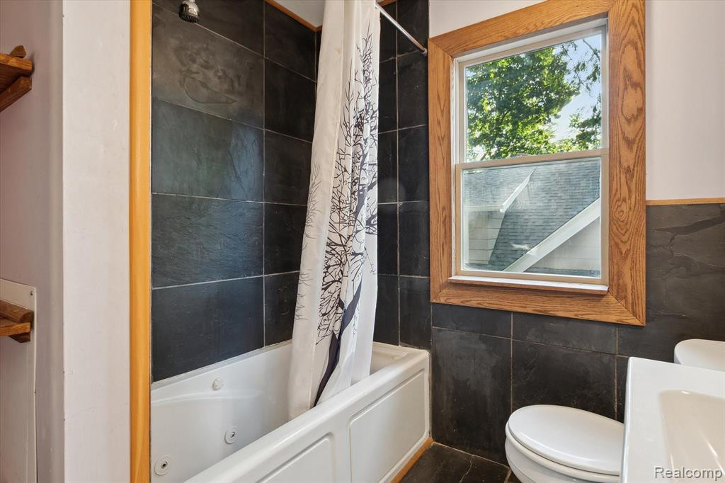 1303 BROOKLYN Avenue, Ann Arbor, MI 48104 — Photo 36