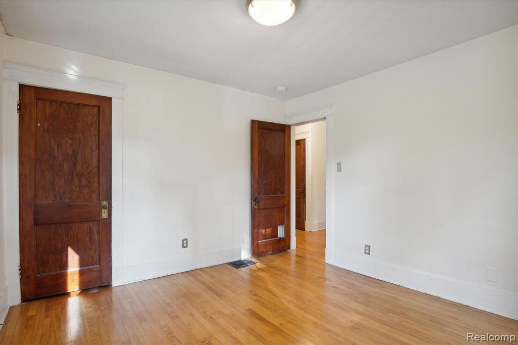 1303 BROOKLYN Avenue, Ann Arbor, MI 48104 — Photo 40