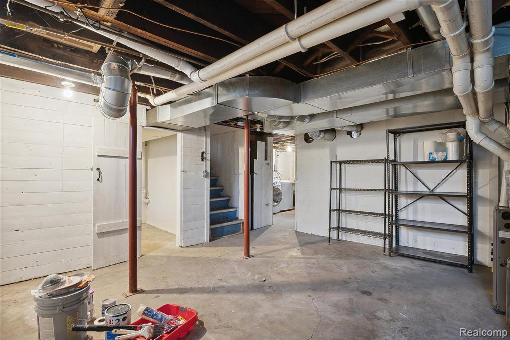 1303 BROOKLYN Avenue, Ann Arbor, MI 48104 — Photo 48