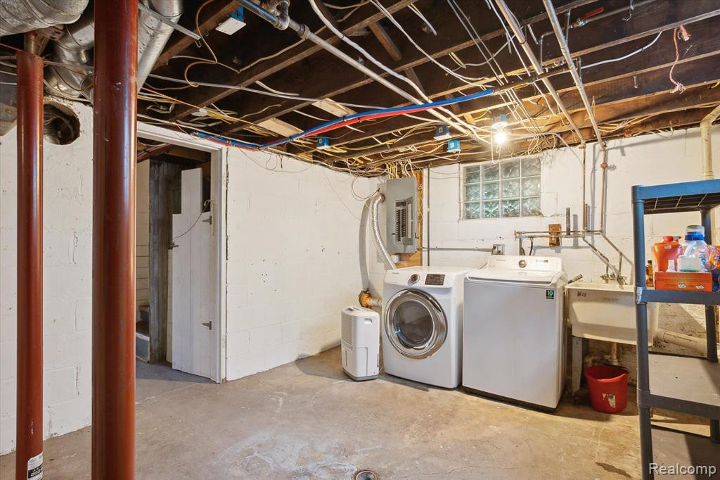 1303 BROOKLYN Avenue, Ann Arbor, MI 48104 — Photo 52