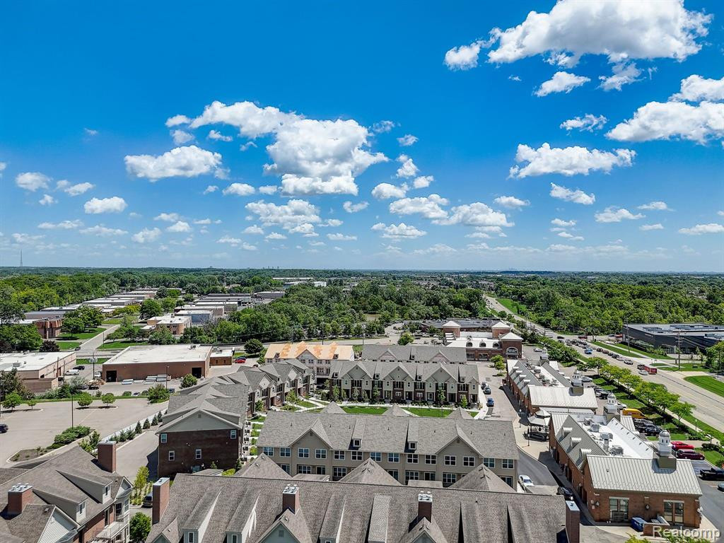 25511 GRANDVIEW Lane, 27, Novi, MI — Photo 9