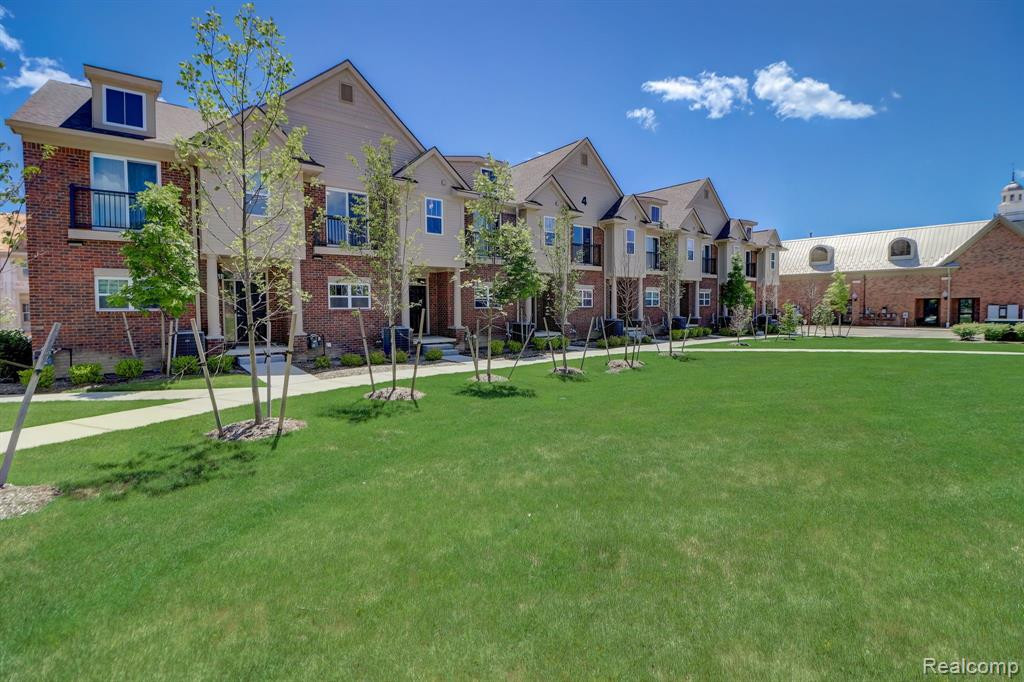 25511 GRANDVIEW Lane, 27, Novi, MI — Photo 15