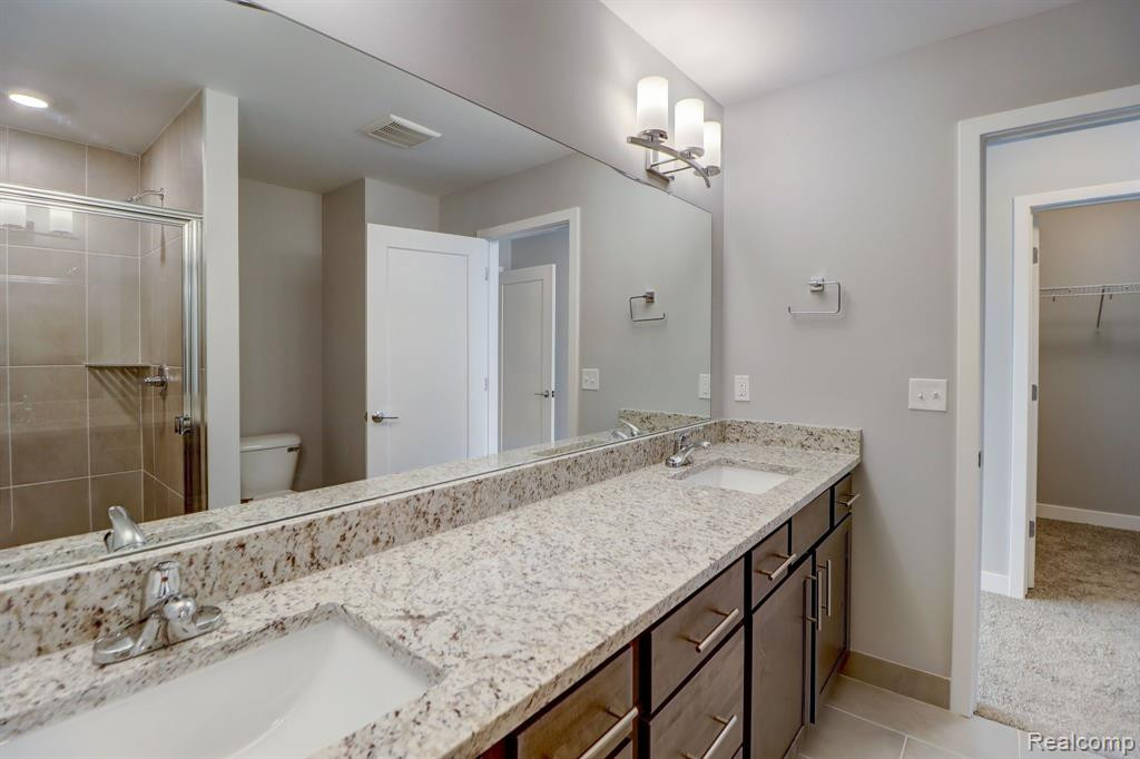 25511 GRANDVIEW Lane, 27, Novi, MI — Photo 40