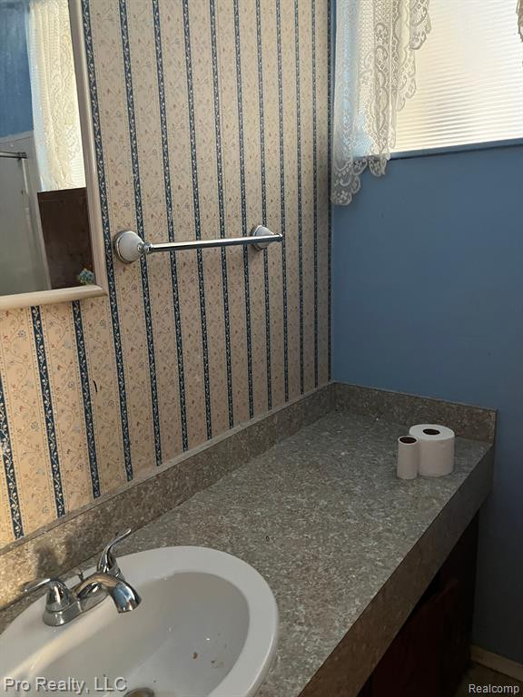 539 FOREST Street, Westland, MI 48186 — Photo 6