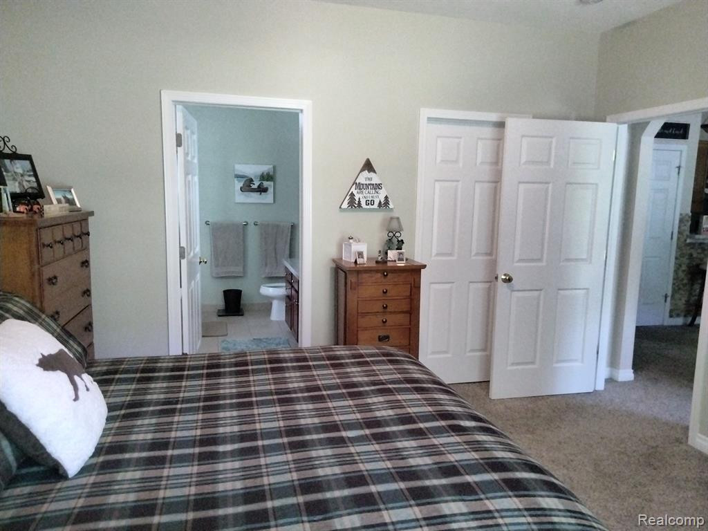 22460 WHITE PINE Drive, New Boston, MI 48164 — Photo 5
