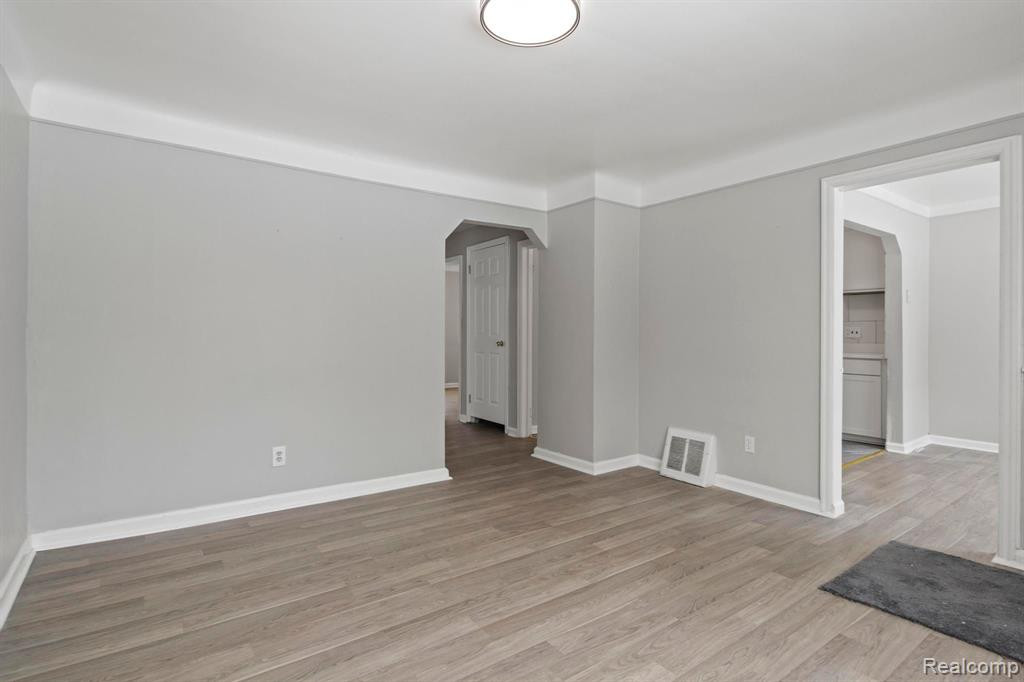 6512 PLAINVIEW Avenue, Detroit, MI 48228 — Photo 10