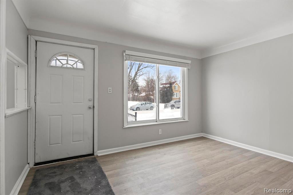 6512 PLAINVIEW Avenue, Detroit, MI 48228 — Photo 11