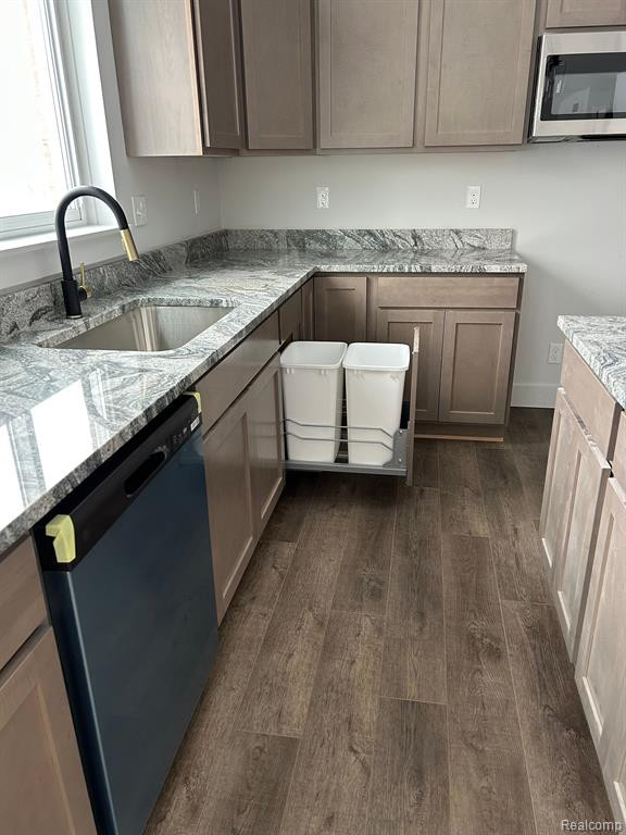 13658 STAMFORD Road, Belleville, MI 48111 — Photo 12