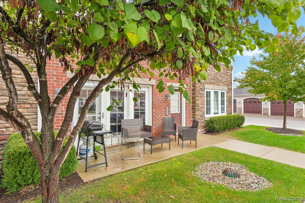 5525 ARBOR CHASE Drive, Ann Arbor, MI 48103 — Photo 3