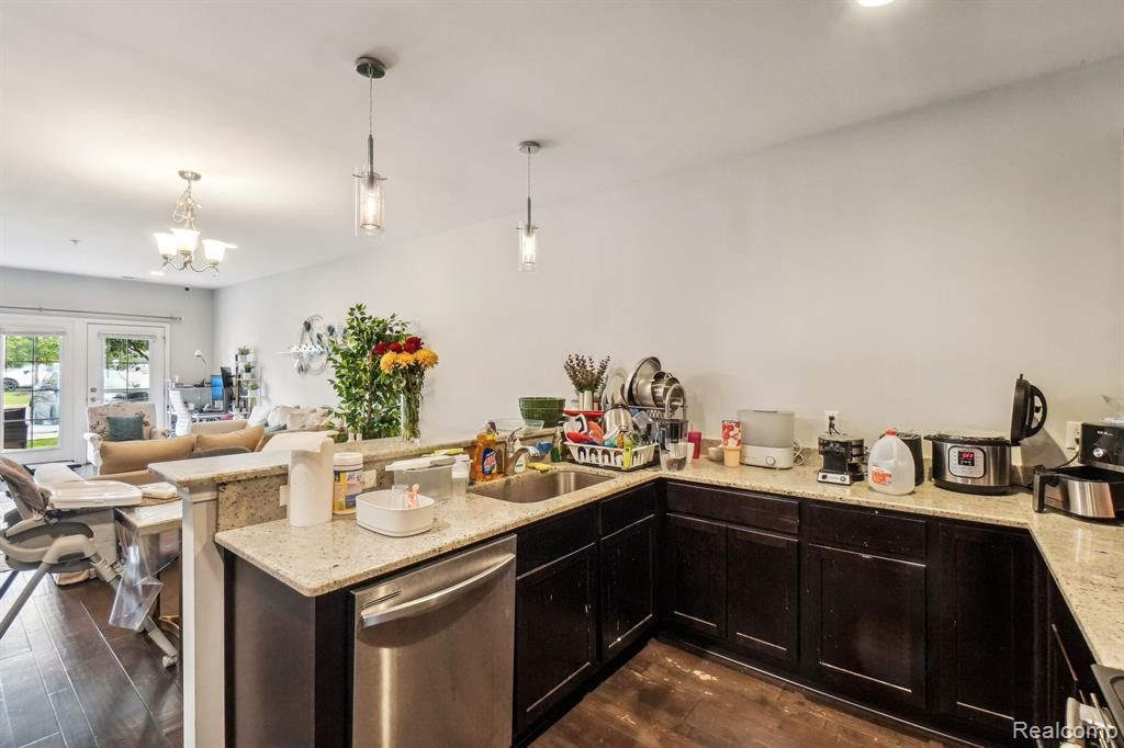 5525 ARBOR CHASE Drive, Ann Arbor, MI 48103 — Photo 9