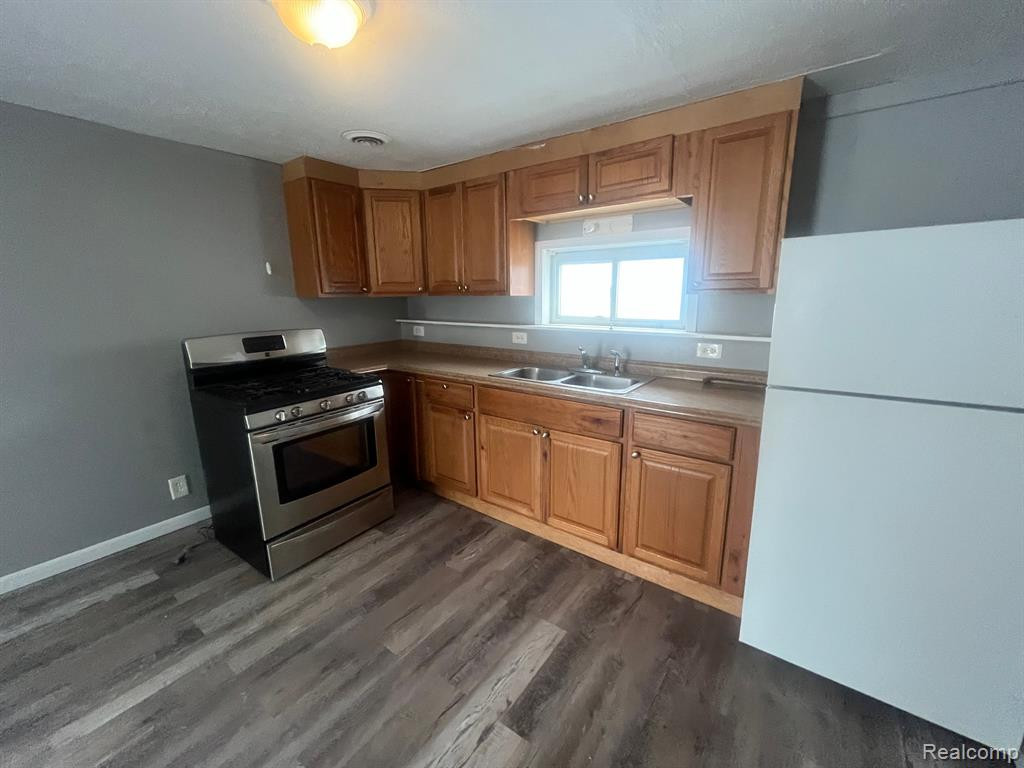 4248 MORRISON Street, Burton, MI 48529 — Photo 4
