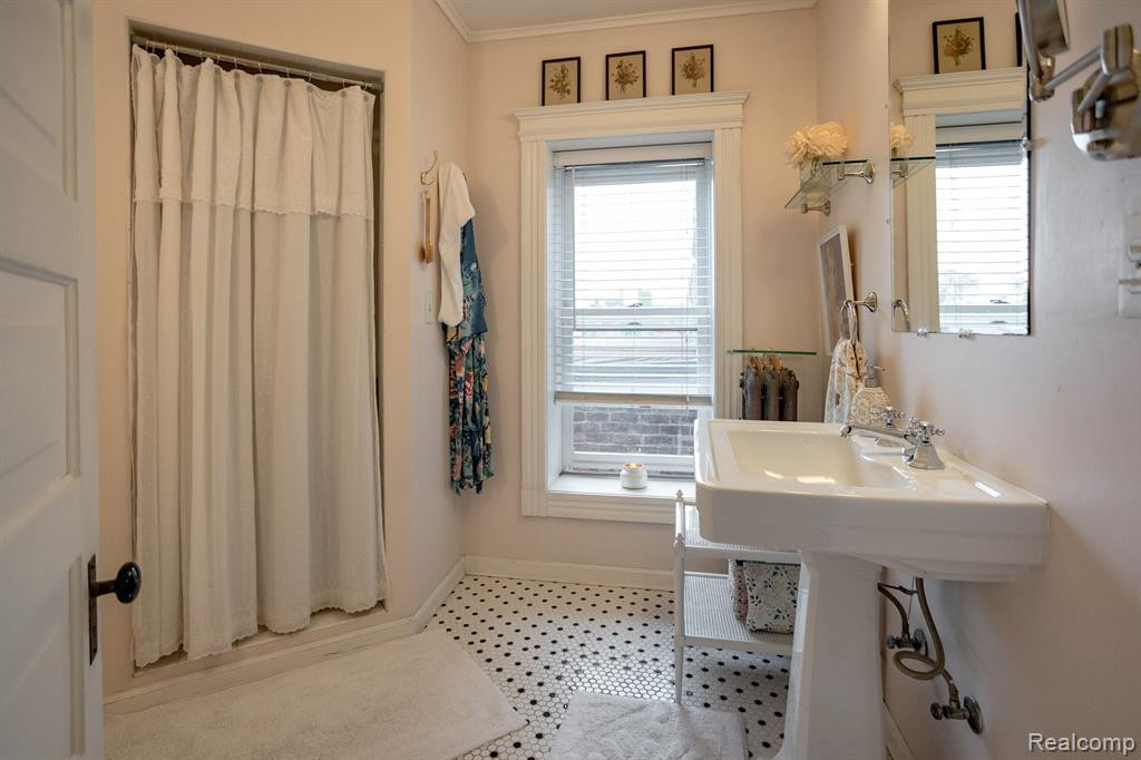 4158 2ND Avenue, Detroit, MI 48201 — Photo 43