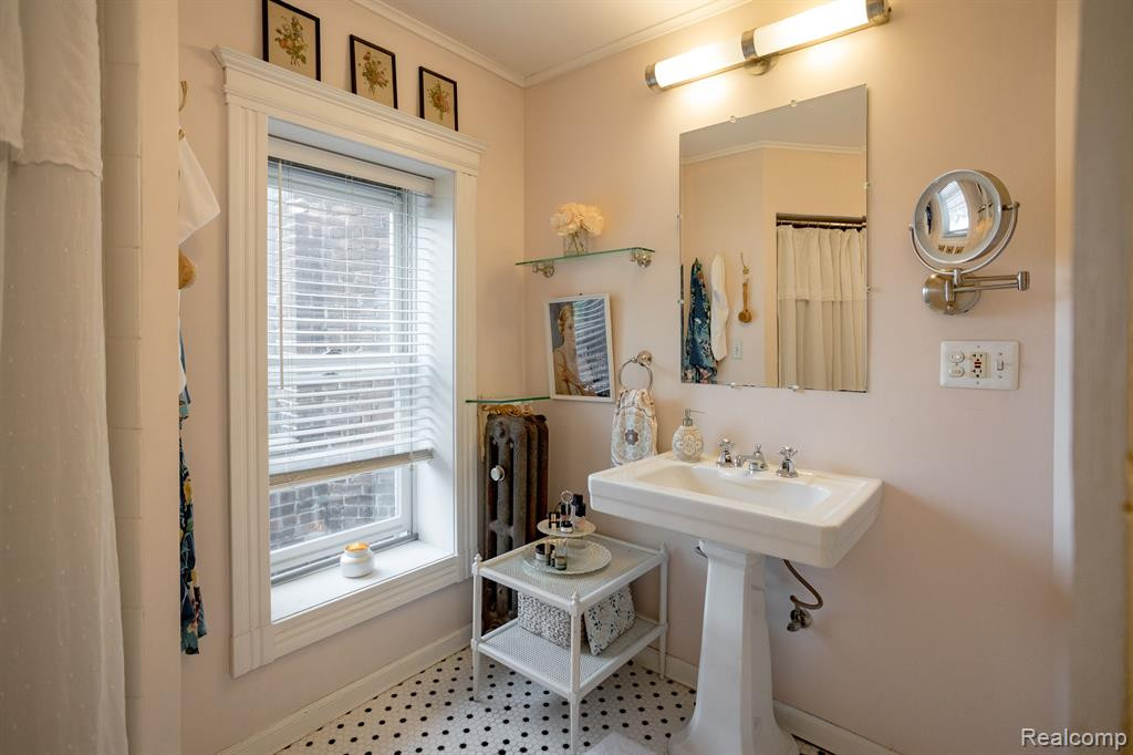 4158 2ND Avenue, Detroit, MI 48201 — Photo 46