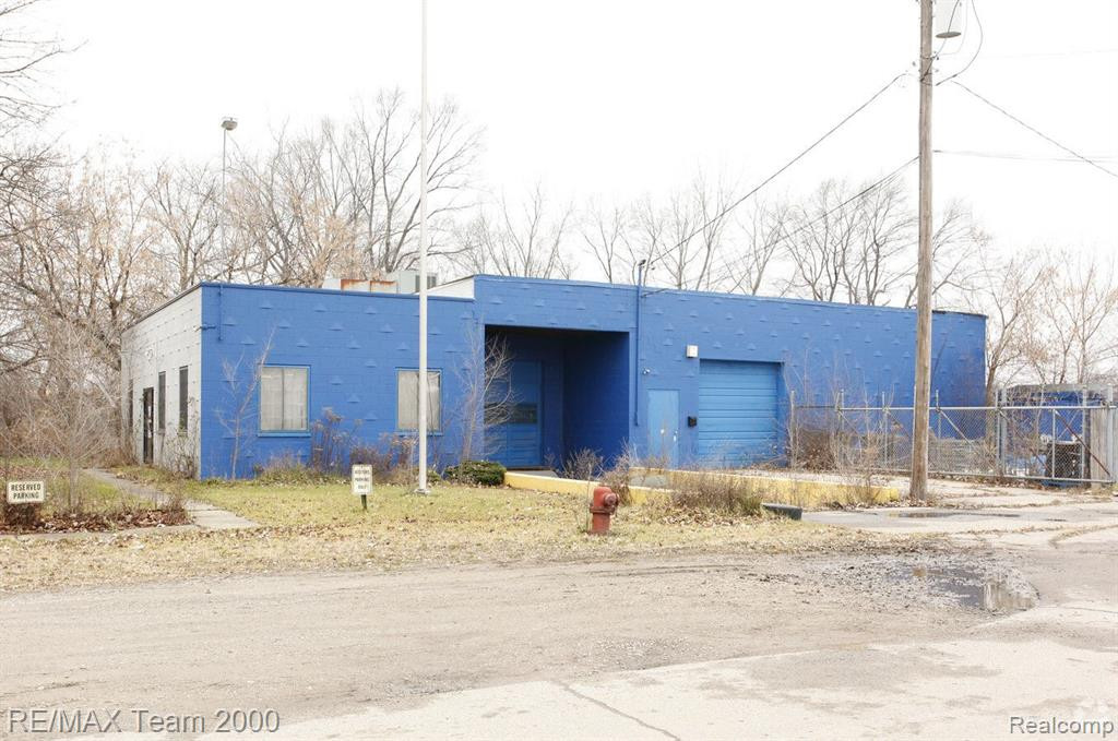 5650 BAYHAM Street, Dearborn Heights, MI 48125 — front exterior