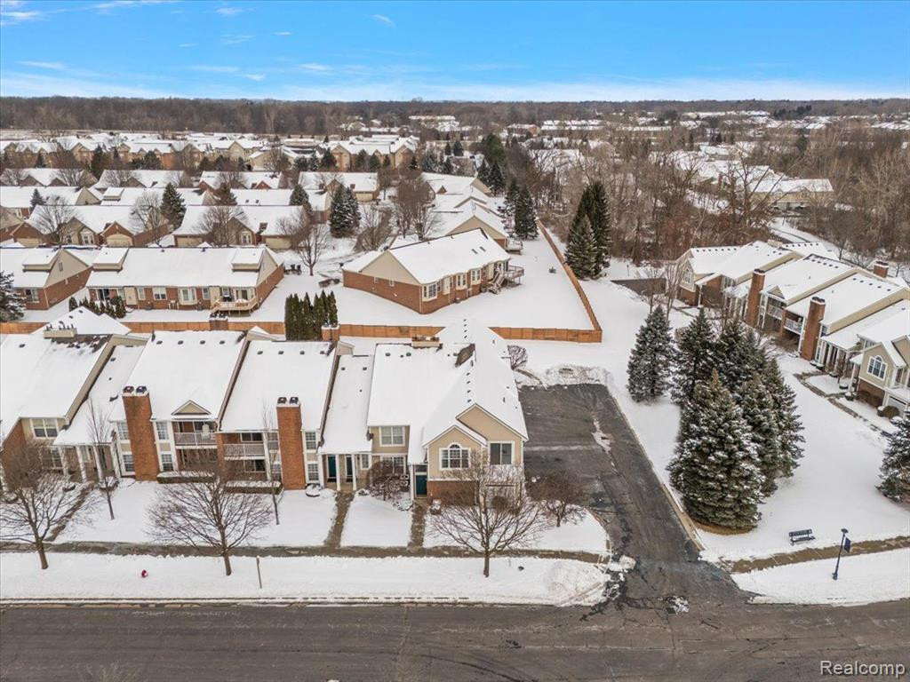 4443 BERKSHIRE Drive, Sterling Heights, MI 48314 — Photo 9
