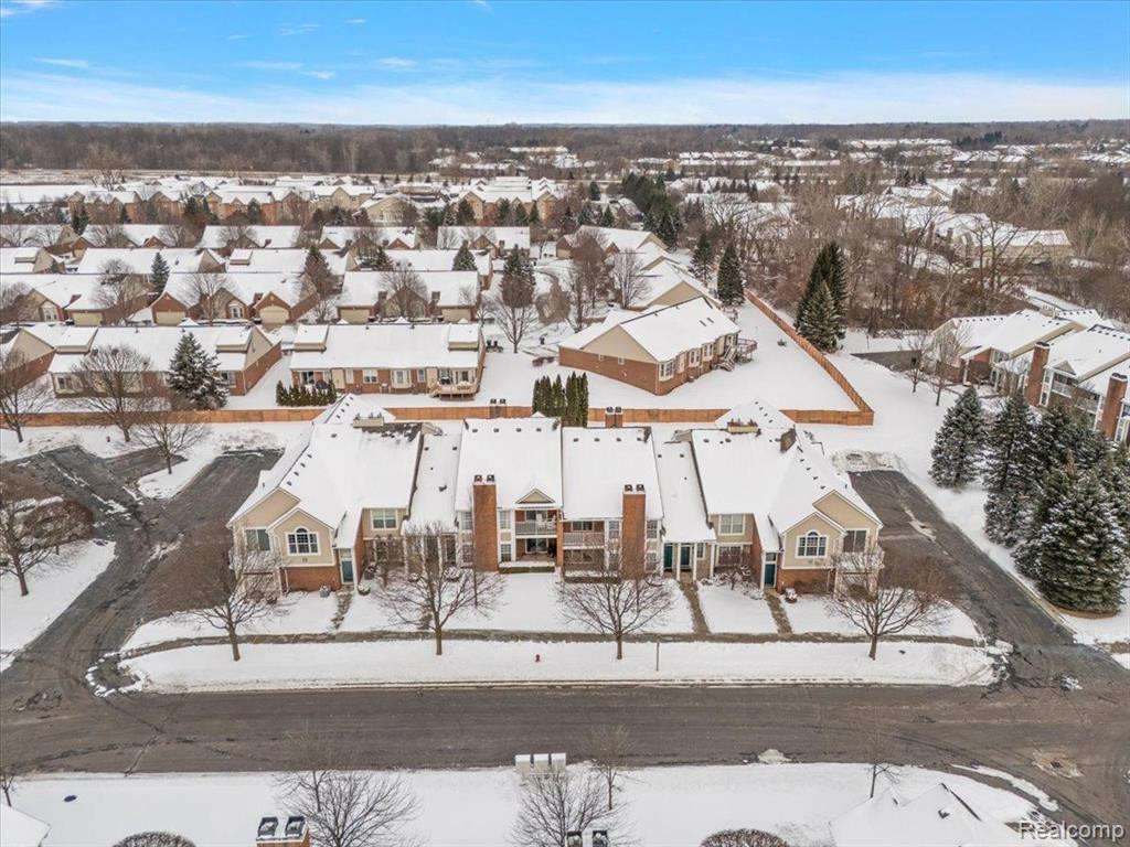 4443 BERKSHIRE Drive, Sterling Heights, MI 48314 — Photo 11