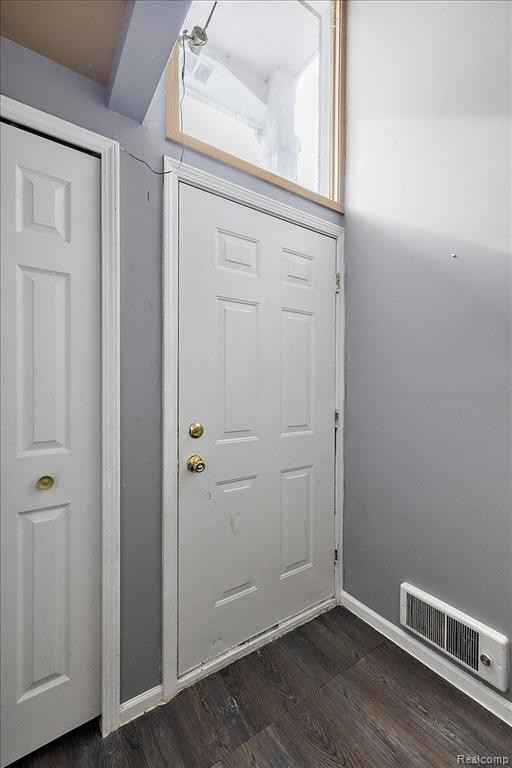 4443 BERKSHIRE Drive, Sterling Heights, MI 48314 — Photo 20