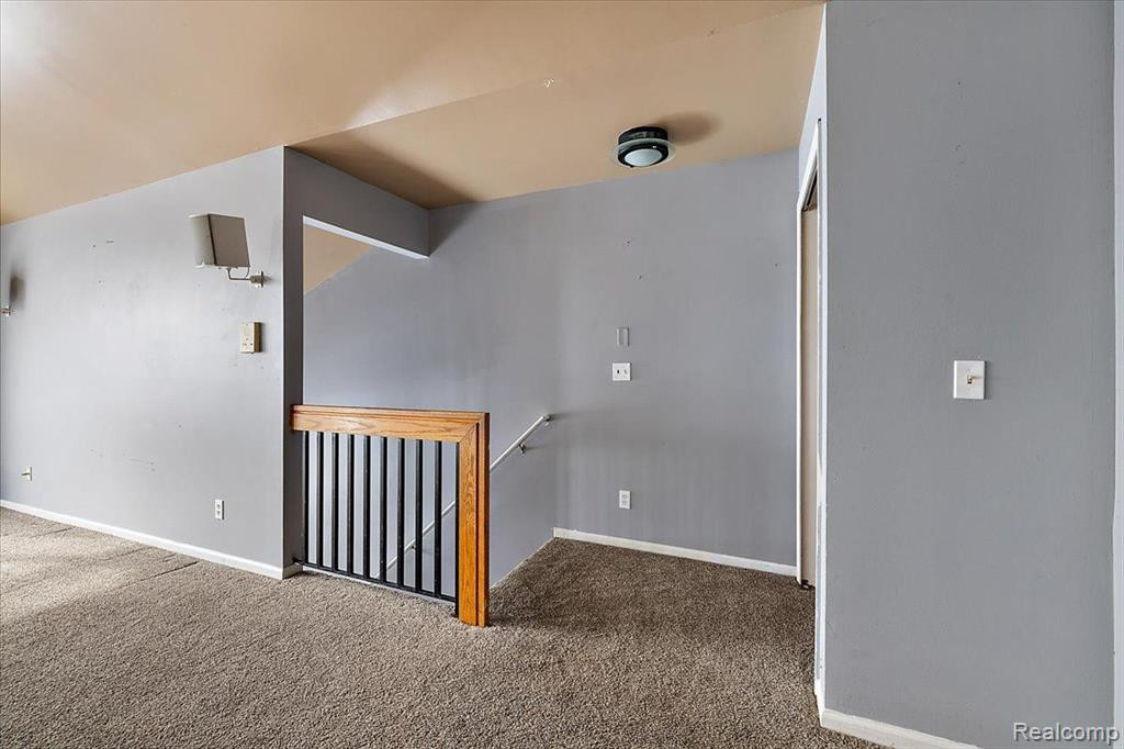 4443 BERKSHIRE Drive, Sterling Heights, MI 48314 — Photo 21